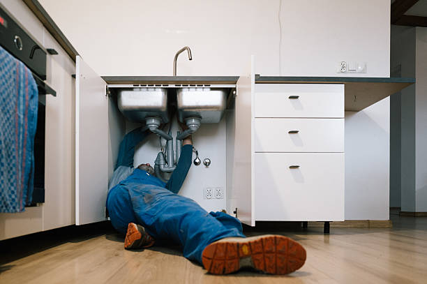 Professional Pipe Repair technician working in Vermontville, MI